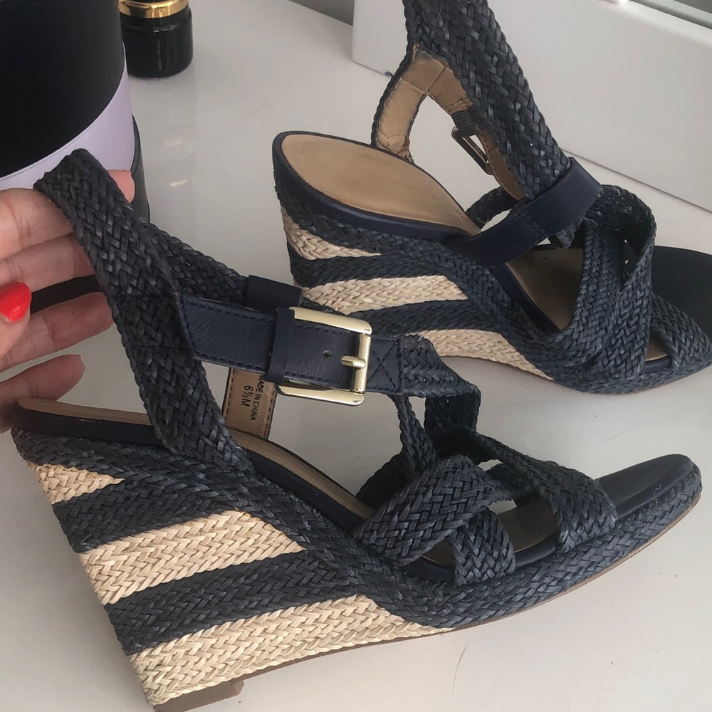 Banana Republic Woven Navy and Natural Espadrille Wedge Sandals 6.5